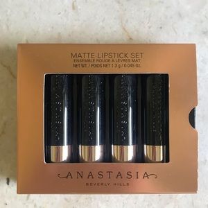 Anastasia matte lipstick set